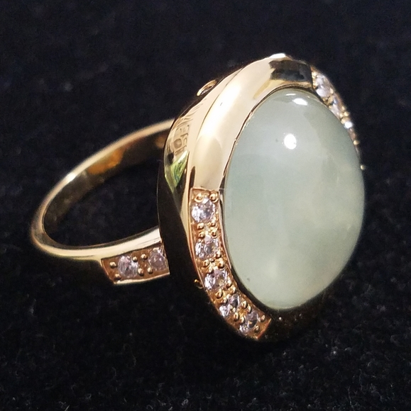 Marley Simon Prehnite with Accents - Picture 2 of 6